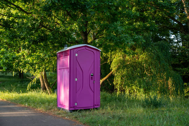 Porta potty delivery and setup in Central City, KY